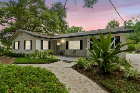 Villa ou maison à Tampa, Floride 4 chambres, 163.04 m2 № 2258797