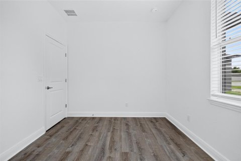 House in Poinciana, Florida 4 bedrooms, 125.33 sq.m. № 2239354 - photo 22