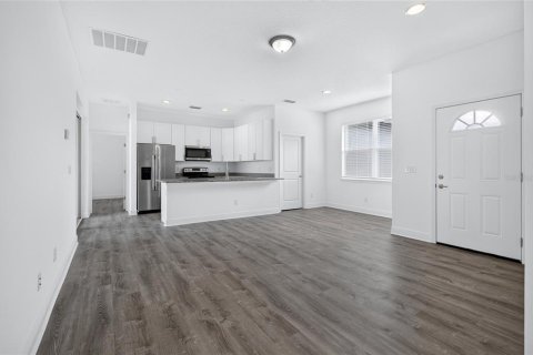 House in Poinciana, Florida 4 bedrooms, 125.33 sq.m. № 2239354 - photo 7