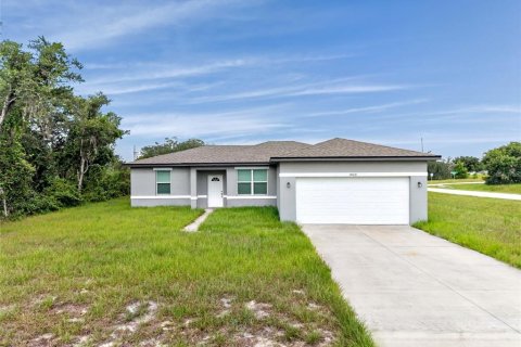 House in Poinciana, Florida 4 bedrooms, 125.33 sq.m. № 2239354