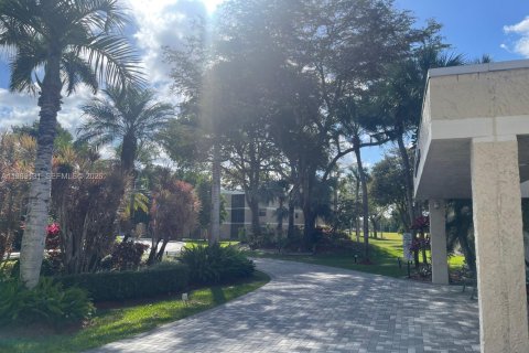 Condominio en venta en Weston, Florida, 2 dormitorios, 114.73 m2 № 2030286 - foto 2