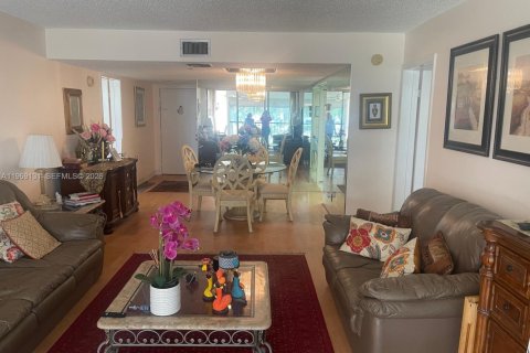 Condominio en venta en Weston, Florida, 2 dormitorios, 114.73 m2 № 2030286 - foto 9