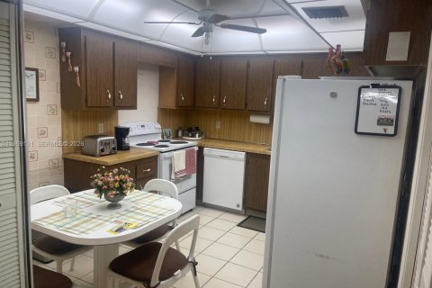 Condominio en venta en Weston, Florida, 2 dormitorios, 114.73 m2 № 2030286 - foto 12