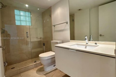 Condominio en venta en Surfside, Florida, 1 dormitorio, 71.53 m2 № 2066560 - foto 18