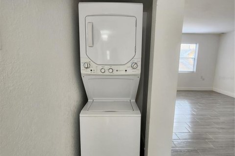 Condominio en alquiler en Orlando, Florida, 3 dormitorios, 65.03 m2 № 1917526 - foto 10