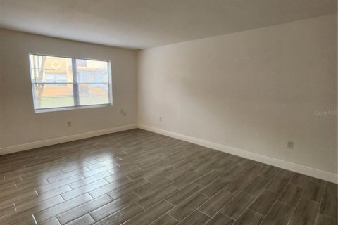 Condominio en alquiler en Orlando, Florida, 3 dormitorios, 65.03 m2 № 1917526 - foto 3