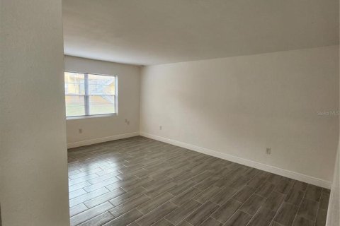 Condominio en alquiler en Orlando, Florida, 3 dormitorios, 65.03 m2 № 1917526 - foto 4
