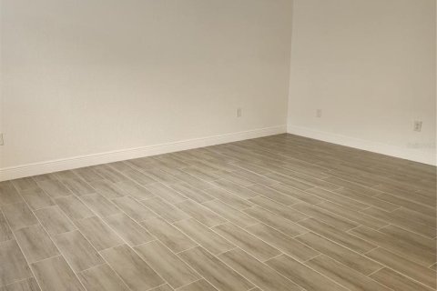 Condominio en alquiler en Orlando, Florida, 3 dormitorios, 65.03 m2 № 1917526 - foto 5