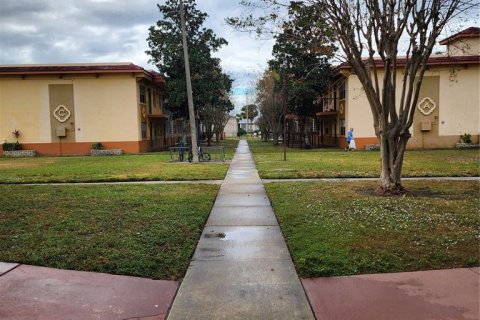 Condominio en alquiler en Orlando, Florida, 3 dormitorios, 65.03 m2 № 1917526 - foto 30