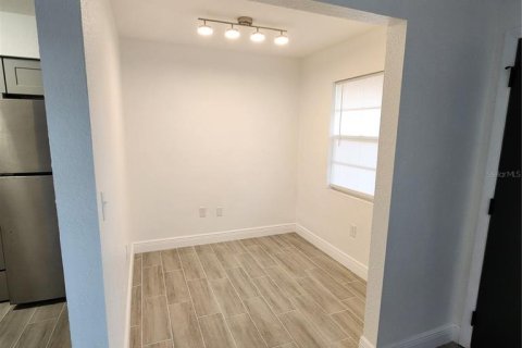 Condominio en alquiler en Orlando, Florida, 3 dormitorios, 65.03 m2 № 1917526 - foto 6