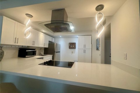 Снять в аренду кондоминиум в Авентура, Флорида 1 спальня, 99.03м2, № 2009016 - фото 7