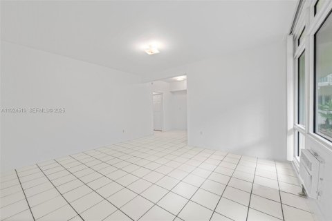 Appartement à louer à Miami Beach, Floride: 1 chambre, 61.32 m2 № 1987313 - photo 5