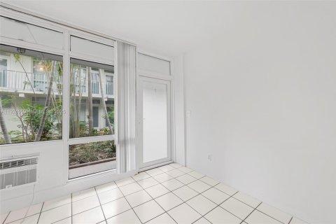 Appartement à louer à Miami Beach, Floride: 1 chambre, 61.32 m2 № 1987313 - photo 4