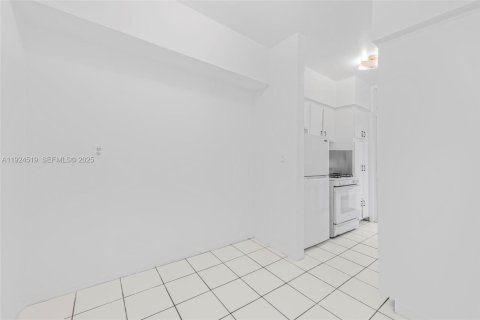 Appartement à louer à Miami Beach, Floride: 1 chambre, 61.32 m2 № 1987313 - photo 6