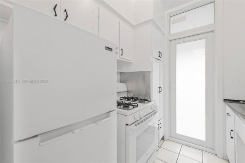 Appartement à louer à Miami Beach, Floride: 1 chambre, 61.32 m2 № 1987313 - photo 10