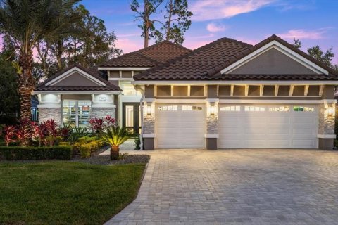 House in Ormond Beach, Florida 3 bedrooms, 226.59 sq.m. № 1514303 - photo 1