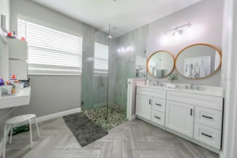 Casa en venta en Kissimmee, Florida, 4 dormitorios, 205.59 m2 № 1900951 - foto 25