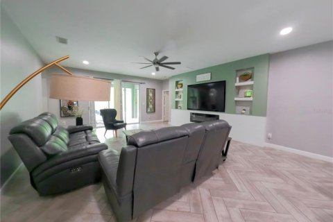 Casa en venta en Kissimmee, Florida, 4 dormitorios, 205.59 m2 № 1900951 - foto 10