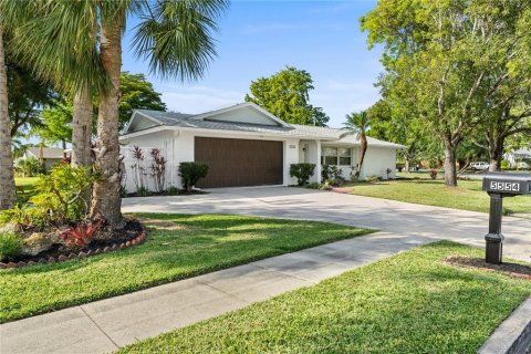 House in Fort Myers, Florida 4 bedrooms, 185.53 sq.m. № 1565809 - photo 30