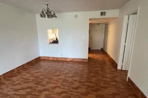 Купить кондоминиум в Бока-Ратон, Флорида 3 комнаты, 97.55м2, № 2085537 - фото 7