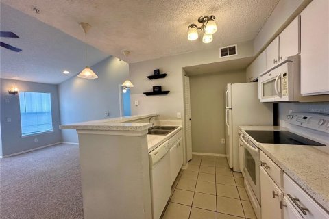 Condominio en alquiler en Kissimmee, Florida, 2 dormitorios, 95.32 m2 № 1915401 - foto 3
