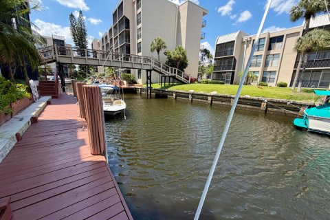 Condo in Boca Raton, Florida, 2 bedrooms  № 2182989 - photo 23