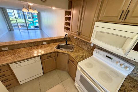 Condo in Boca Raton, Florida, 2 bedrooms  № 2182989 - photo 2