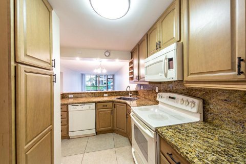 Condo in Boca Raton, Florida, 2 bedrooms  № 2182989 - photo 6