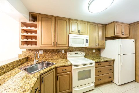 Condo in Boca Raton, Florida, 2 bedrooms  № 2182989 - photo 3