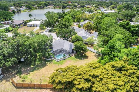 House in Bradenton, Florida 4 bedrooms, 214.98 sq.m. № 2216461 - photo 10