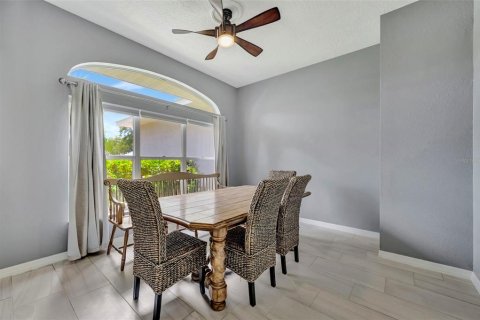 House in Bradenton, Florida 4 bedrooms, 214.98 sq.m. № 2216461 - photo 7