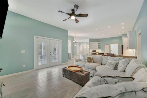 House in Bradenton, Florida 4 bedrooms, 214.98 sq.m. № 2216461 - photo 4