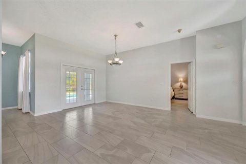 House in Bradenton, Florida 4 bedrooms, 214.98 sq.m. № 2216461 - photo 17