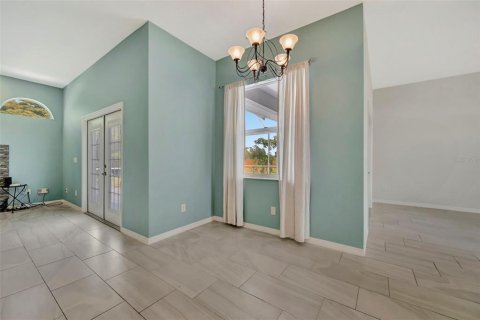 House in Bradenton, Florida 4 bedrooms, 214.98 sq.m. № 2216461 - photo 28