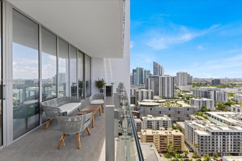 Condominio en alquiler en Miami, Florida, 2 dormitorios, 88.72 m2 № 2055068 - foto 20