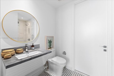 Condominio en alquiler en Miami, Florida, 2 dormitorios, 88.72 m2 № 2055068 - foto 9