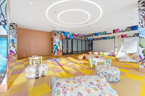 Condominio en alquiler en Miami, Florida, 2 dormitorios, 88.72 m2 № 2055068 - foto 29