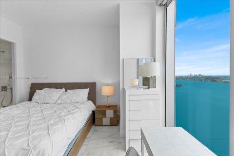 Condominio en alquiler en Miami, Florida, 2 dormitorios, 88.72 m2 № 2055068 - foto 6