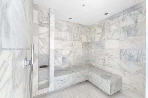 Condominio en alquiler en Miami, Florida, 2 dormitorios, 88.72 m2 № 2055068 - foto 26