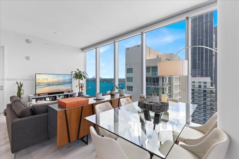 Condominio en alquiler en Miami, Florida, 2 dormitorios, 88.72 m2 № 2055068 - foto 3
