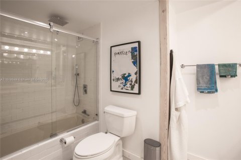 Copropriété à vendre à Miami, Floride: 1 chambre, 135.64 m2 № 1777704 - photo 11