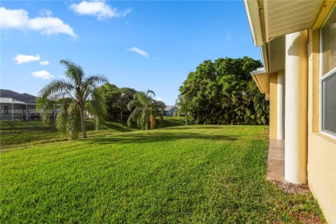 Снять в аренду виллу или дом в Порт-Сент-Луси, Флорида 3 спальни, 219.9м2, № 2006404 - фото 28