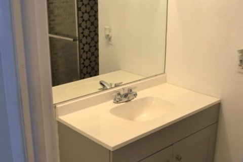 Condo in Sunrise, Florida, 2 bedrooms  № 1101935 - photo 1