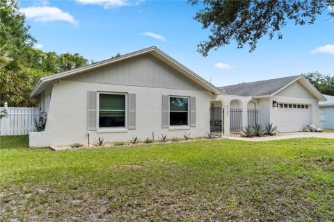 Villa ou maison à vendre à Orlando, Floride: 3 chambres, 177.54 m2 № 2156630 - photo 1