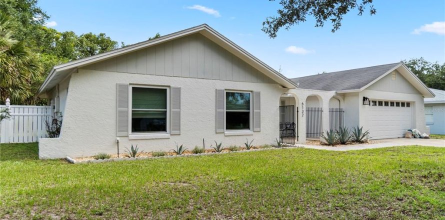 Villa ou maison à Orlando, Floride 3 chambres, 177.54 m2 № 2156630