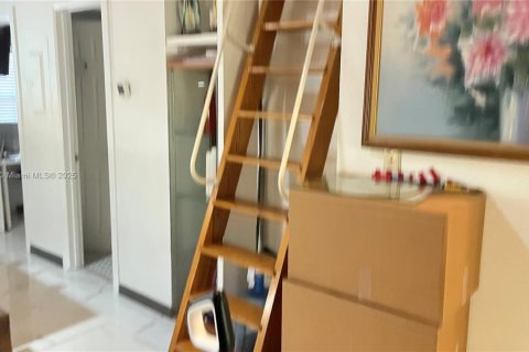 Townhouse in Pembroke Pines, Florida 2 bedrooms, 111.11 sq.m. № 1814386 - photo 7