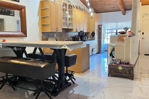 Townhouse in Pembroke Pines, Florida 2 bedrooms, 111.11 sq.m. № 1814386 - photo 9