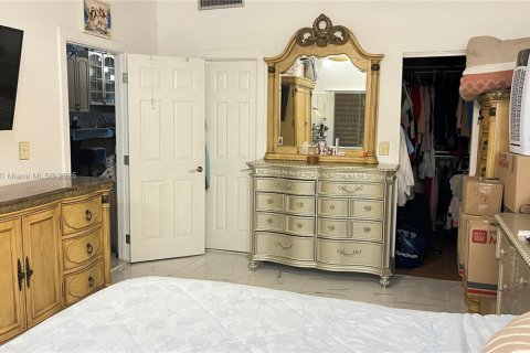 Townhouse in Pembroke Pines, Florida 2 bedrooms, 111.11 sq.m. № 1814386 - photo 28