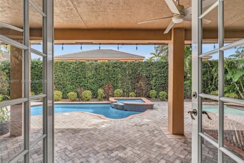 Villa ou maison à vendre à Weston, Floride: 6 chambres, 343.37 m2 № 2038613 - photo 12