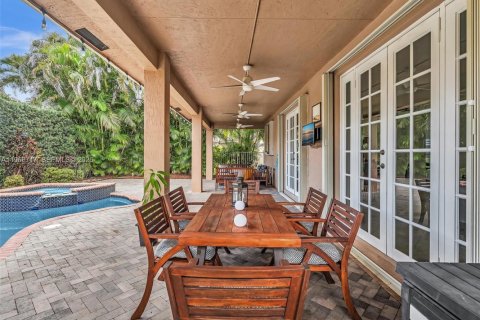 Villa ou maison à vendre à Weston, Floride: 6 chambres, 343.37 m2 № 2038613 - photo 15